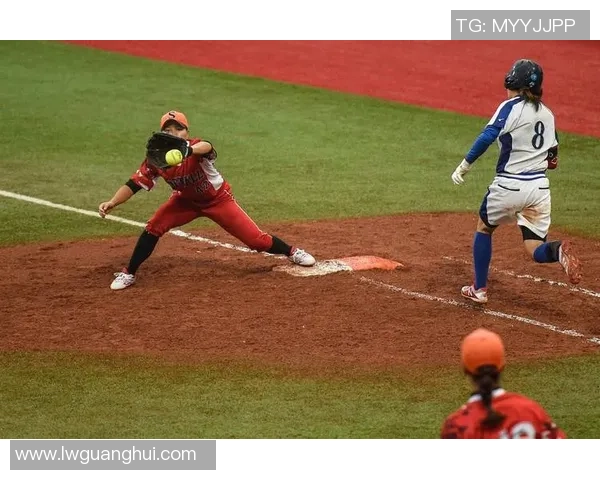 西安球队战术解析：锦标赛中的表现与策略探讨