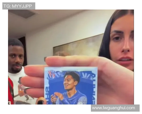 足球明星游戏拆卡乐趣无限揭开球星背后的秘密与故事